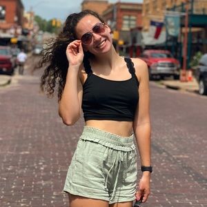 Meet your Posher, Ashley